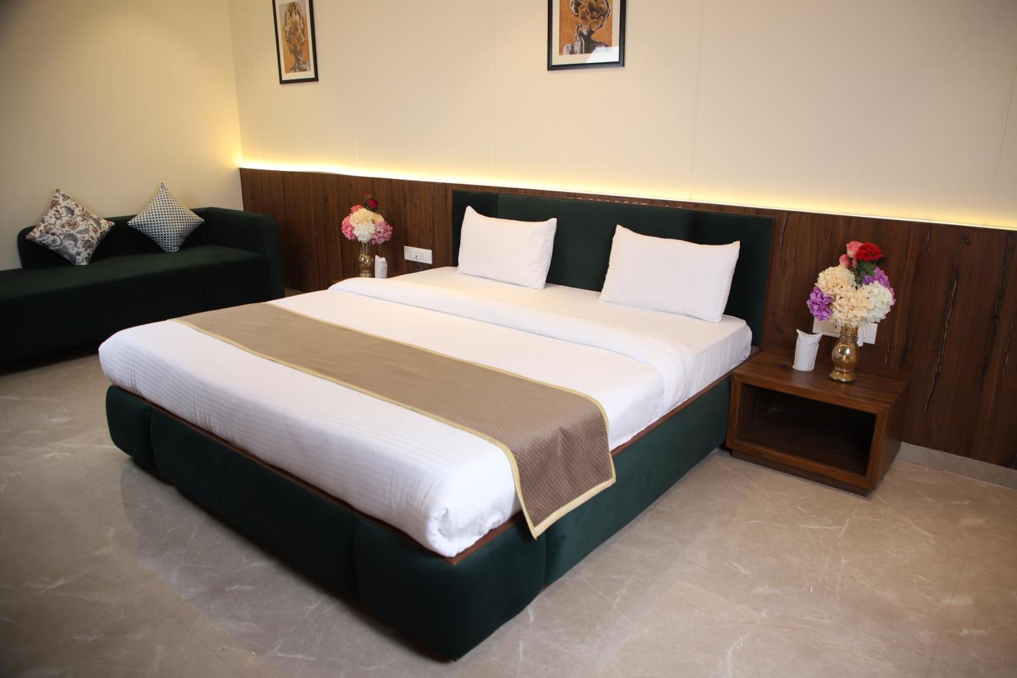 Pink Villa Boutique Hotel Meerut Buitenkant foto
