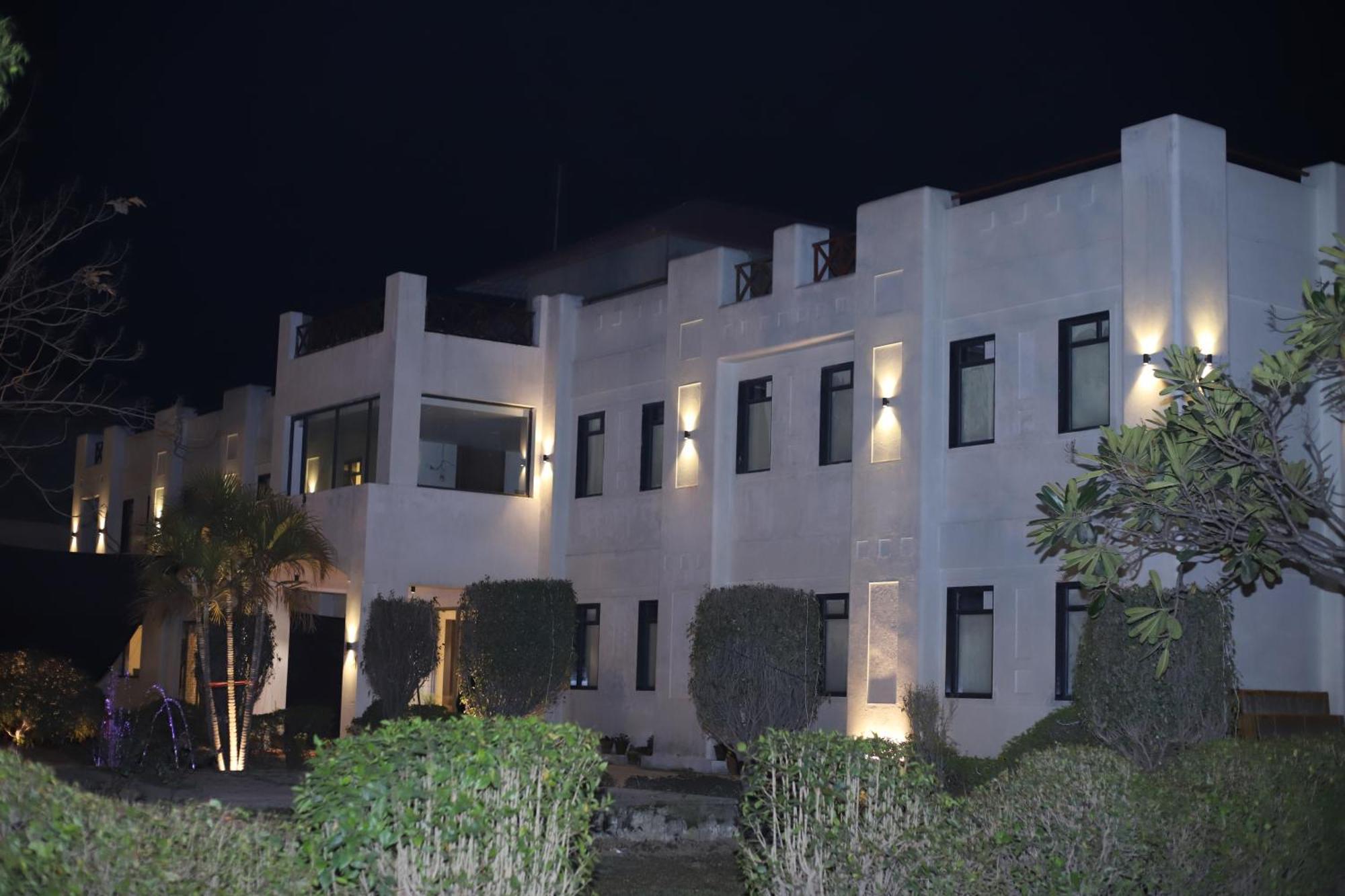 Pink Villa Boutique Hotel Meerut Buitenkant foto